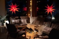 Novaliv Weihnachtsstern LED Dekosterne 2er Sparset Gelb-Rot 25cm Timerfunktion mit 1,5m Kabel und Batteriefach für 3 AA Batterien 3D Stern 18 Zackig Leuchtstern LED Weihnachtsbeleuchtung